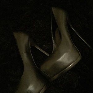 Cute Black YSL pumps!♡